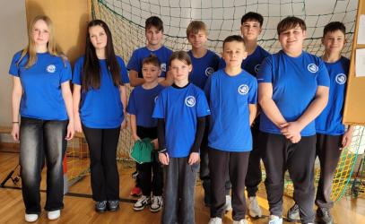 W ostatnią sobotę stycznia 2026 roku w Krynkach koło Starachowic rozegrano drugie zawody z cyklu Zima 2026 w sportach wędkarskich dla dzieci i młodzieży okręgu kieleckiego PZW. Zawodnicy Koła PZW w Busku-Zdroju zaprezentowali się znakomicie, zdobywając aż pięć miejsc na podium, w tym całe podium w kategorii do 14 lat.
