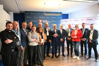 Nowe władze, nowe otwarcie i zapowiedź dalszej aktywności politycznej w regionie - świętokrzyskie struktury Koalicji Obywatelskiej zakończyły proces wyborów wewnętrznych na szczeblu regionalnym. Decyzje podjęte przez Radę Regionu wyznaczają kierunek działań ugrupowania na najbliższe cztery lata.