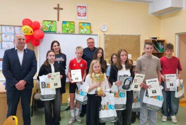 W Publicznej Szkole Podstawowej Nr 2 im. Janusza Korczaka w Busku-Zdroju odbył się Pierwszy Międzyszkolny Konkurs Rummikub o Puchar Przewodniczącego Rady Miejskiej. Wydarzenie skierowane było do uczniów szkół podstawowych i spotkało się z dużym zainteresowaniem młodzieży.