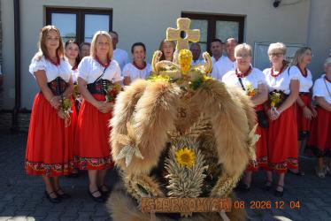15 sierpnia, w Święto Wniebowzięcia Najświętszej Maryi Panny, w Szańcu odbyły się Dożynki Parafialne, które zgromadziły mieszkańców i gości, by wspólnie dziękować za tegoroczne plony.