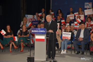 Wicepremier, przewodniczący partii Prawo i Sprawiedliwość, Jarosław Kaczyński, odwiedził w czwartek, 5 października Busko-Zdrój, w ramach kampanii wyborczej przed zbliżającymi się wyborami do Sejmu i Senatu Rzeczypospolitej Polskiej, które odbędą się 15 października. 