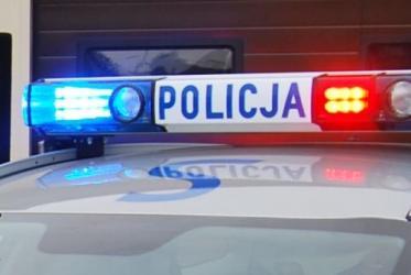 Policjanci z Komisariatu w Stopnicy udzielili asysty załodze karetki pogotowia, po nietypowym wezwaniu do jednej z miejscowości gminy Gnojno. 