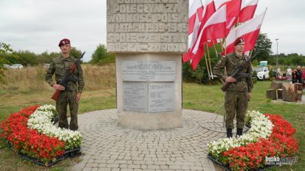 W środę, 9 września, przypada 87. rocznica Bitwy pod Broniną. Tego dnia odbędą się uroczystości poświęcone pamięci żołnierzy, którzy we wrześniu 1939 roku stanęli do walki z niemieckim najeźdźcą. Obok części oficjalnej zaplanowano spotkanie z żołnierzami, pokaz sprzętu wojskowego oraz koncert Orkiestry Wojskowej z Rzeszowa. Program obchodów w artykule.
