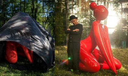 Spacerując Aleją Mickiewicza w Busku-Zdroju, tuż obok hotelu Bristol Art & Medical SPA, można zobaczyć nową, wyjątkową rzeźbę współczesną - Gaję autorstwa Maurycego Gomulickiego. Jej uroczyste odsłonięcie odbyło się w sobotę, 27 września 2025 roku, a wydarzeniu towarzyszyła wystawa fotografii artysty z cyklu Wild Life, prezentowana w holu głównym hotelu.