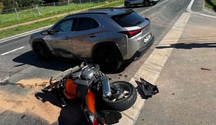 W niedzielę 21 września, tuż po południu, na skrzyżowaniu ulicy Piotrowskiego z drogą krajową numer 73 w Stopnicy, powiat buski, doszło do poważnego wypadku. Niestety, życia motocyklisty nie udało się uratować.