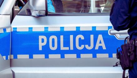 W ciągu niespełna 24 godzin buscy policjanci zatrzymali czterech mężczyzn podejrzewanych o posiadanie środków odurzających. Do zatrzymań doszło pomiędzy piątkiem a sobotnim porankiem. W ręce funkcjonariuszy wpadły różne substancje, w tym amfetamina, marihuana oraz 2C-B.