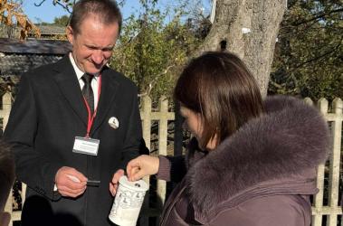 W dniach 1 i 2 listopada odbyła się kwesta na rzecz odnowy zabytkowych nagrobków na cmentarzu w Solcu-Zdroju. Dzięki ofiarności mieszkańców zebrano 8 920 zł i 20,5 euro, co po przeliczeniu daje 9 007,74 zł.