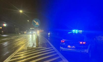 W czwartek, 13 listopada, przed godziną 23.00 do Komendy Powiatowej Policji w Busku-Zdroju dotarła informacja ze szpitala o śmierci 44-letniego mężczyzny potrąconego w wypadku drogowym.