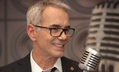 Z okazji Dnia Kobiet, 8 marca 2026 roku, o godz. 16:00 w Buskim Samorządowym Centrum Kultury w Busku-Zdroju wystąpi Robert Janowski. Publiczność będzie miała okazję uczestniczyć w koncercie w formule unplugged, przygotowanym przez Janowski Projekt - Acoustic Trio.