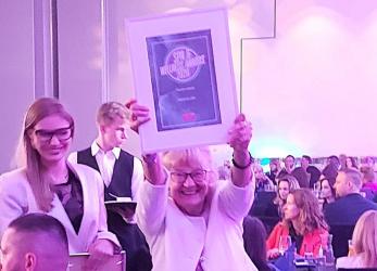 Hotel Gromada Busko-Zdrój Medical SPA znalazł się w gronie finalistów ogólnopolskiego konkursu SPA & WELLNESS AWARDS 2026. To jedno z najważniejszych wyróżnień w branży hotelarskiej i wellness, przyznawane obiektom oferującym najwyższy poziom usług oraz nowoczesne rozwiązania dla gości poszukujących wypoczynku, regeneracji i profesjonalnej opieki zdrowotnej.