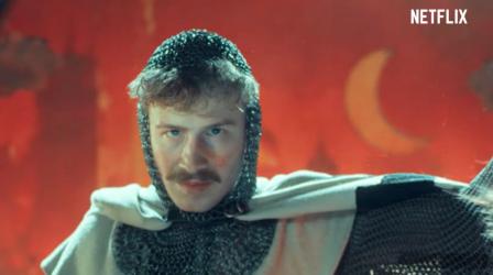 Fani serialu 1670 mają powody do radości. Platforma Netflix opublikowała pierwszy zwiastun trzeciego sezonu jednej z najpopularniejszych polskich produkcji komediowych ostatnich lat. W nowych odcinkach ponownie zobaczymy Filipa Zarębę, pochodzącego z Buska-Zdroju aktora wcielającego się w postać Stanisława.