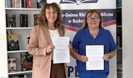 Liceum Ogólnokształcące im. Tadeusza Kościuszki w Busku-Zdroju oraz Miejsko-Gminna Biblioteka Publiczna w Busku-Zdroju rozpoczęły współpracę dydaktyczno-kulturalną. Umowę podpisały Dyrektor I LO Ewelina Szymczyk-Krzemińska oraz Dyrektor Biblioteki Ewa Marciniec.