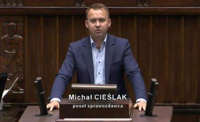Podczas ostatnich wystąpień w tej kadencji Sejmu Poseł Michał Cieślak przedstawił sprawozdanie Komisji Zdrowia w sprawie wprowadzenia zakazu sprzedaży napojów energetyzujących dzieciom i młodzieży do lat 18. 