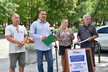 Dzisiaj, w sobotę, 26 sierpnia, w Busku-Zdroju od godziny 10:00 odbywa się akcja zbierania podpisów na listach poparcia dla kandydatów Koalicji Obywatelskiej, którzy wystartują w nadchodzących wyborach do Sejmu. 