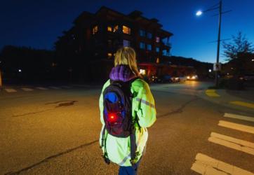 W środę, 26 listopada 2025 roku, w godzinach od 6:00 do 22:00 na drogach powiatu buskiego prowadzone będą wzmożone działania pod nazwą Niechronieni uczestnicy ruchu drogowego.