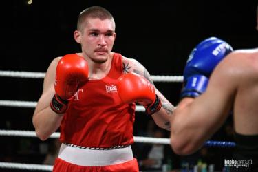 W nadchodzącym międzynarodowym meczu bokserskim Polska - Azerbejdżan, który odbędzie się w sobotę, 15 listopada w ramach Suzuki Boxing Night, w kategorii wagowej 85 kg barwy Polski będzie reprezentował Wiktor Skiba. Transmisję wydarzenia zaplanowano w TVP Sport.