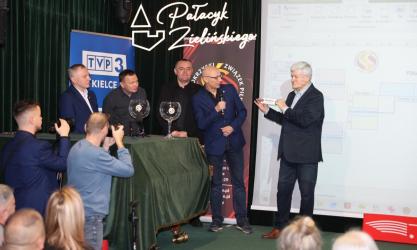 AKS 1947 Busko-Zdrój poznał rywala w 1/8 finału Chemar Rurociągi Pucharu Polski. Losowanie odbyło się w Pałacyku Zielińskiego - Domu Środowisk Twórczych w Kielcach i miało uroczysty charakter, gromadząc przedstawicieli klubów z regionu oraz zaproszonych gości.