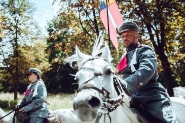 Ponad sto kilometrów historycznym szlakiem, polowe warunki, marszobieg i rywalizacja strzelecka. 12 sierpnia uczestnicy 61. Marszu Szlakiem I Kompanii Kadrowej dotarli do Kielc, dokładnie tak jak żołnierze Józefa Piłsudskiego 112 lat temu. Tegoroczna Kadrówka przyniosła również sukces żołnierzowi 10. Świętokrzyskiej Brygady Obrony Terytorialnej.
