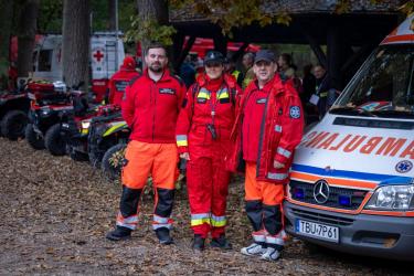 Poszukiwania osób zaginionych w lesie, współpraca zespołów ratowniczych, wykorzystanie psów tropiących i dronów oraz udzielanie pomocy poszkodowanym - to główne zagadnienia trzeciej edycji ćwiczeń Ponidziański Młyn 2026.