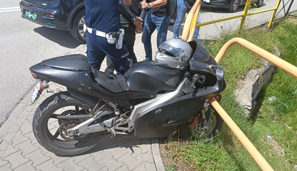 Motocyklista uciekał przed policją w Busku-Zdroju. Badanie wykazało ponad 1,7 promila alkoholu