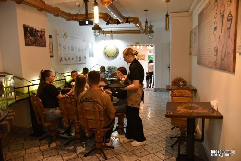 Nowa Pijalnia Czekolady M.Pelczar Chocolatier. S�odkie miejsce ju� podbija serca klient�w. Foto: 42990_pijalnia_czekolady_pelczar_busko005.JPG 