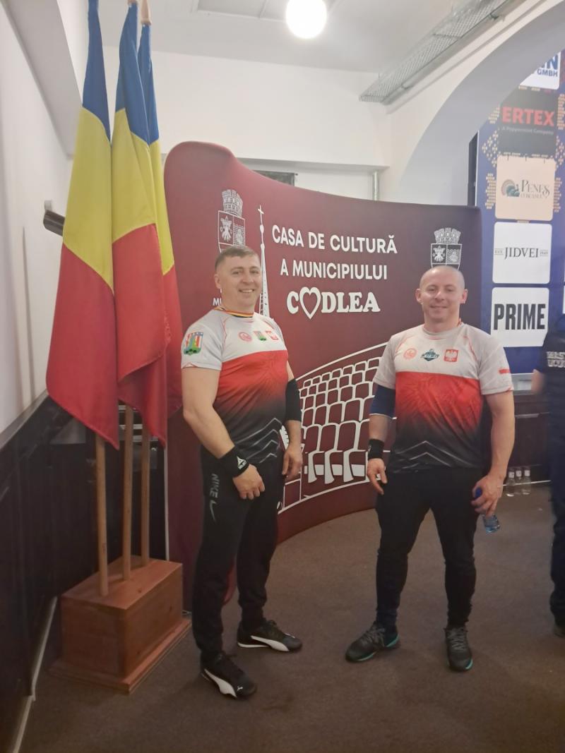 Przemys�aw Ciba mistrzem Europy, Jaros�aw Ciba tu� za podium. Foto: 42999_bracia_ciba_uso_mstrzostwa.jpg 