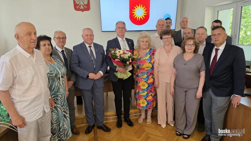 Burmistrz Buska-Zdroju z wotum zaufania i absolutorium. Za radnymi d�uga i emocjonuj�ca sesja. Foto: 43066_absolutorium_dla_burmistrza_2026_017.jpg 