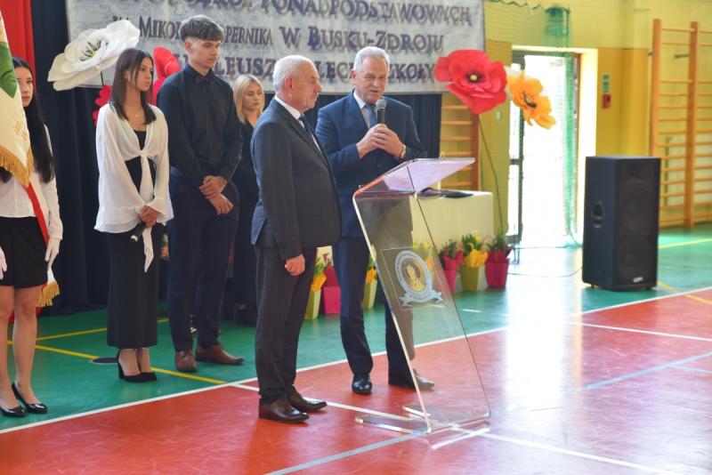 ZSP Busko: Uroczyście pożegnano absolwentów Branżowej Szkoły I Stopnia Nr 1 . Foto: 43076_zakonczenie_roku_szkolnego_zsp_branzowa_2026_004.jpg 