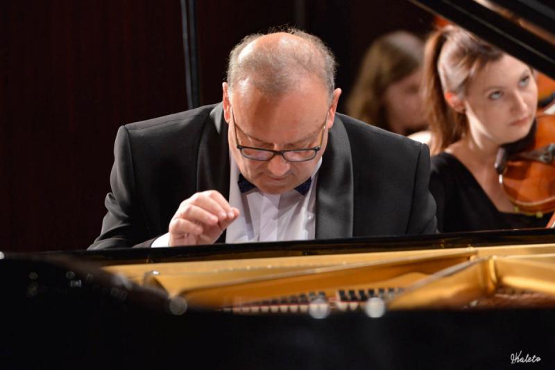 XXXII Festiwal Muzyczny im. Krystyny Jamroz w Busku-Zdroju. Przed nami trzeci dzie� Festiwalu. Foto: 43089_artur_jaron_zdjecie_piotr_kaleta.jpg 