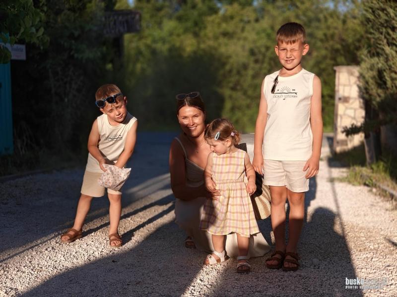Karol Okrasa w Miku�owicach. W�oska fiesta i 10. urodziny Olejarni Zag�oby przyci�gn�y mi�o�nik�w dobrego smaku. Foto: 43091_10lecie_olejarnia_zagloby_2026_163.jpg 