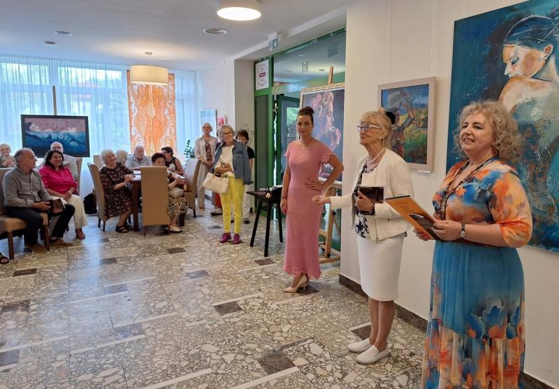 Du�e zainteresowanie wystaw� 'Erotyka 2026 - Gor�ce Lato' w Galerii Sztuki Hotelu Gromada. Foto: 43149_gromada_wernisaz_gorace_lato_erotyka_2026_001.jpg 