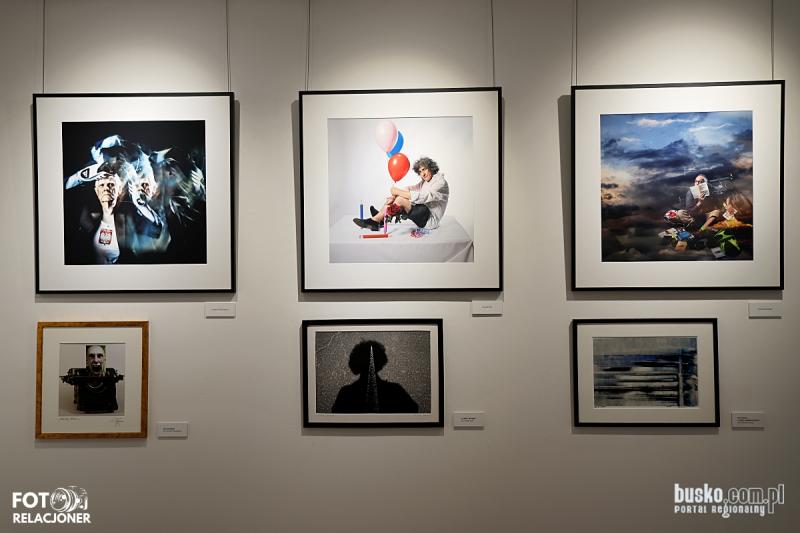 Wybitni polscy fotografowie na jednej wystawie. Wernisa� w Buskiej Galerii Sztuki. Foto: 43171_wernisaz_wystawy_fotografii_furman_227.JPG 