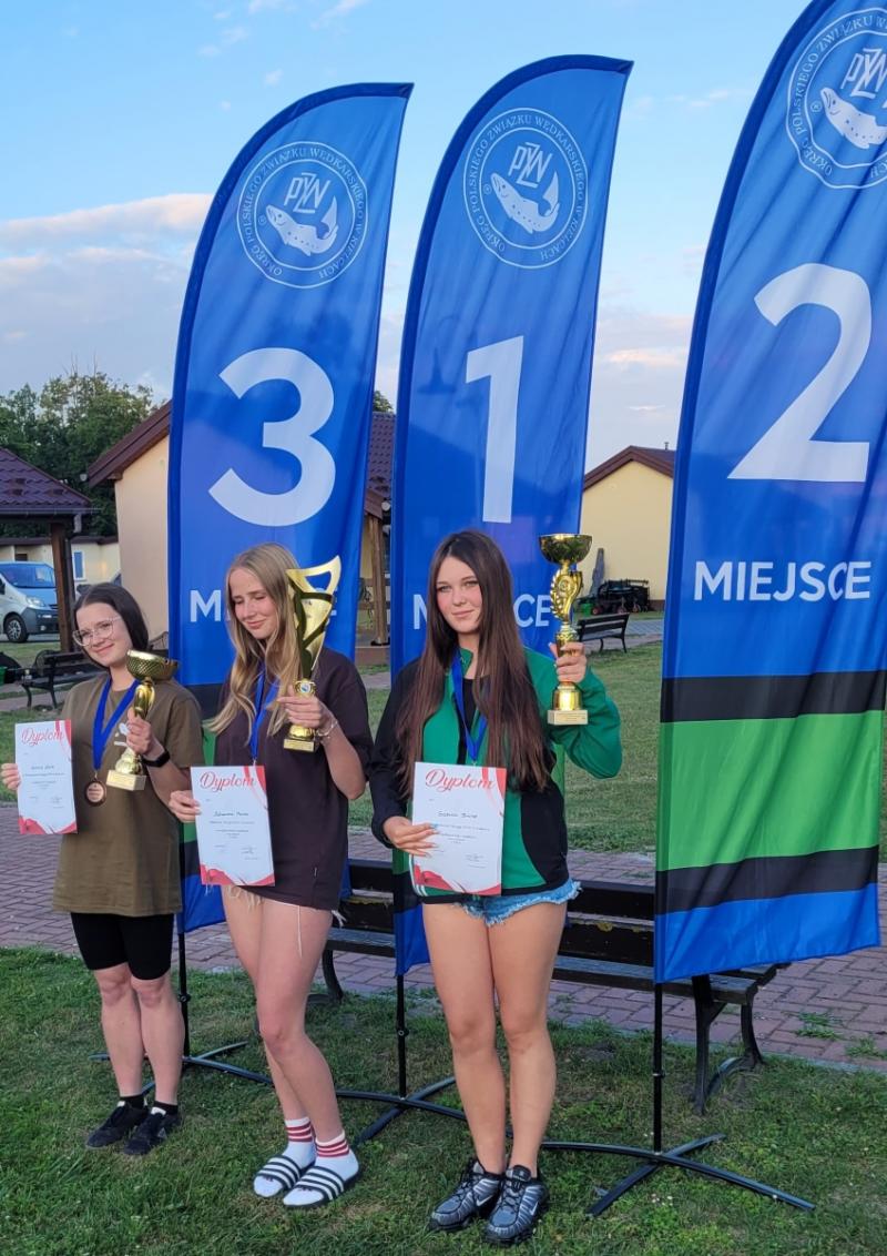Buscy w�dkarze zdominowali Mistrzostwa Okr�gu PZW. Pad�y rekordy i kwalifikacje do mistrzostw Polski. Foto: 43183_pzw_busko_wedkarstwo_1.jpg 