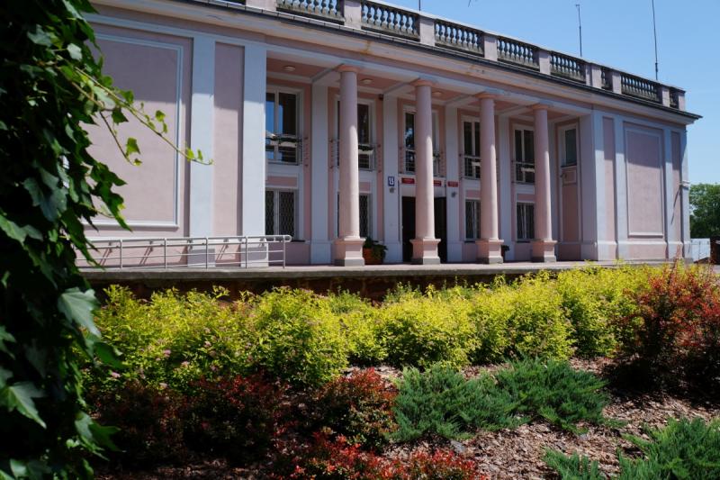 Termomodernizacja budynku Starostwa Powiatowego przy al. Mickiewicza 15 w Busku-Zdroju. Foto: 43200_modernizacja_starostwa_2.jpg 