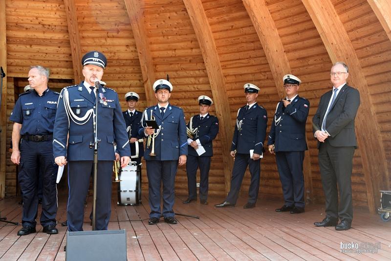 Festyn z okazji �wi�ta Policji trwa w Busku-Zdroju. W Parku Zdrojowym czeka mn�stwo atrakcji. Foto: 43209_policyjny_festyn_rodzinny_2026_002.JPG 