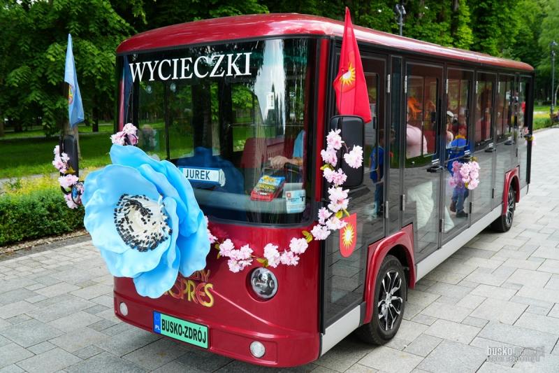 Trwa Targ Solny w Busku-Zdroju. Jarmark Solny, t�nie i atrakcje dla ca�ych rodzin (foto). Foto: 43212_festiwal_kwiatow_parada_2026_128.jpg 