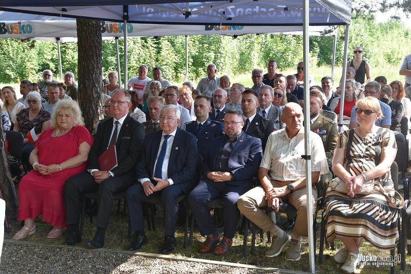 82. rocznica niemieckiej egzekucji w Lesie We�eckim. Mieszka�cy oddali ho�d zamordowanym (foto). Foto: 43221_uroczystosci_las_welecki_016.jpg 