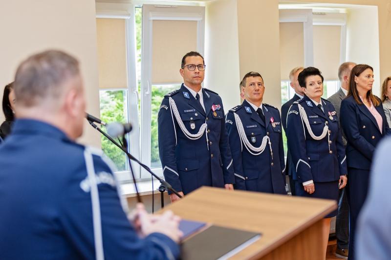 �wi�to Policji w Busku-Zdroju. 23 funkcjonariuszy z awansami i nowe odznaczenia. Foto: 43252_obchody_swieta_policji_w_kpp_busko_2026_023.jpg 