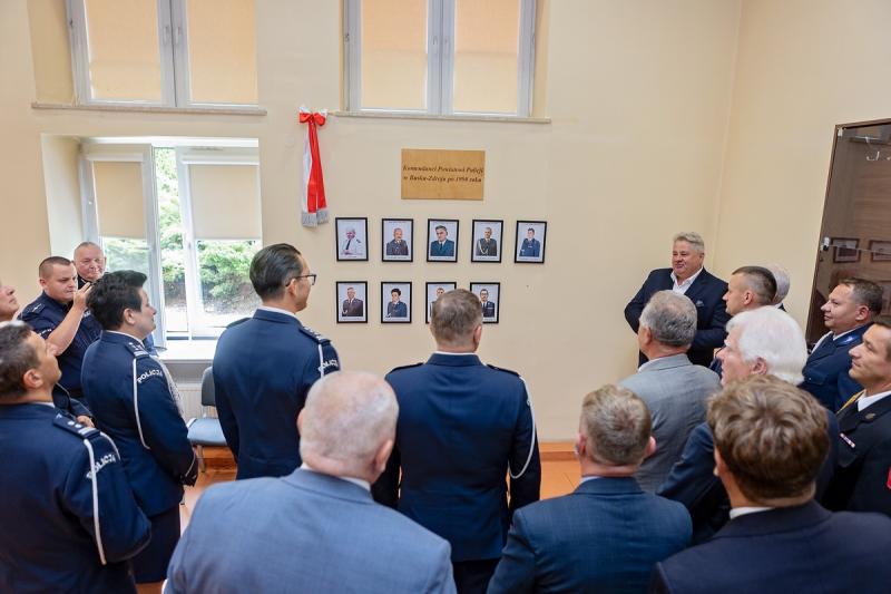 �wi�to Policji w Busku-Zdroju. 23 funkcjonariuszy z awansami i nowe odznaczenia. Foto: 43252_obchody_swieta_policji_w_kpp_busko_2026_027.jpg 