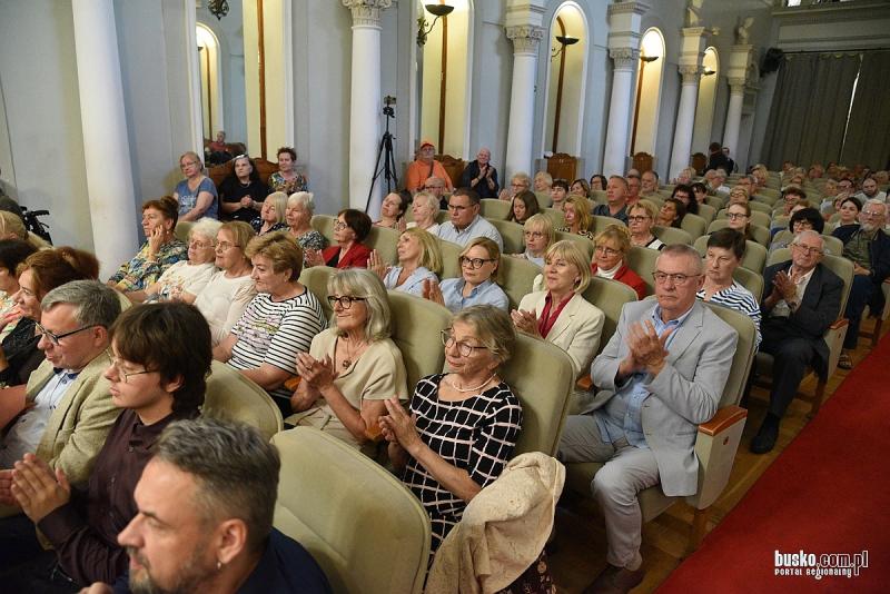Lato z Chopinem w Busku-Zdroju. Pianistki z Japonii i Litwy oczarowa�y meloman�w. Foto: 43254_lato_z_chopinem_koncert_marconi_048.jpg 