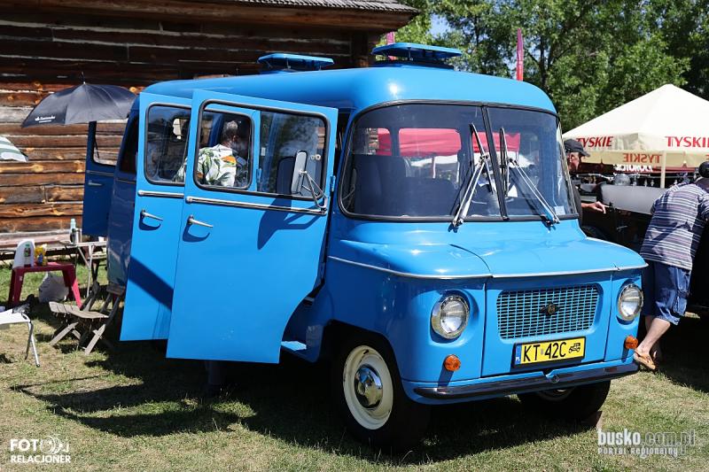20. MotoPiknik w Tokarni. Klasyki motoryzacji opanowa�y �wi�tokrzyski skansen. Foto: 43336_motopiknik_tokarnia_2026_006.JPG 