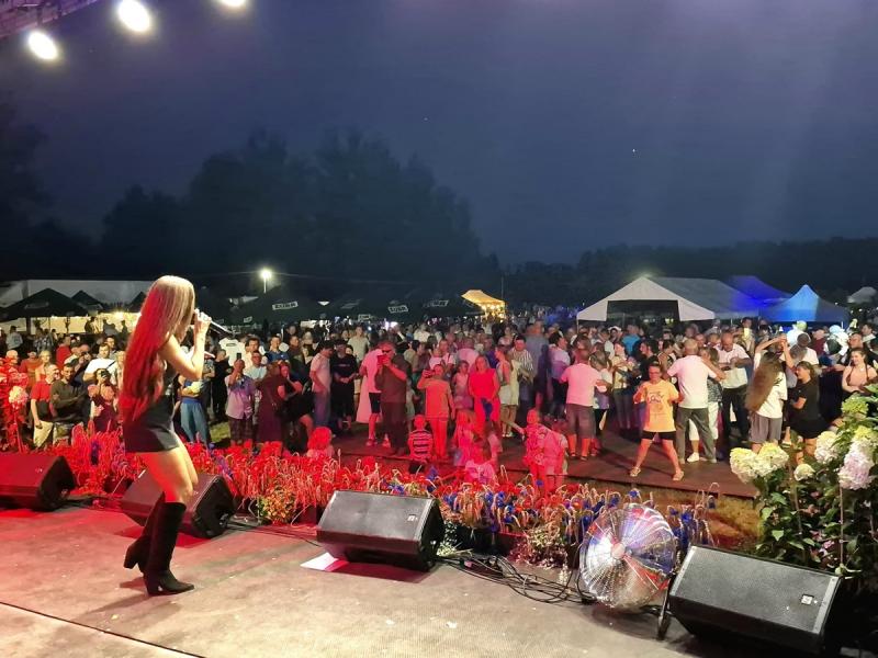 Do�ynki Gminne w Solcu-Zdroju 2026. Wieniec z W�osnowic wygra� konkurs (foto). Foto: 43377_dozynki_2026_solec_zdroj100.jpg 