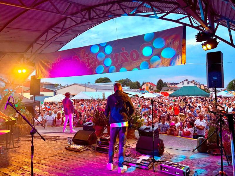 Do�ynki Gminne w Nowym Korczynie. �wi�to plon�w zako�czy� koncert zespo�u TOP ONE. Foto: 43382_dozynki_nowy_korczyn_019.jpg 