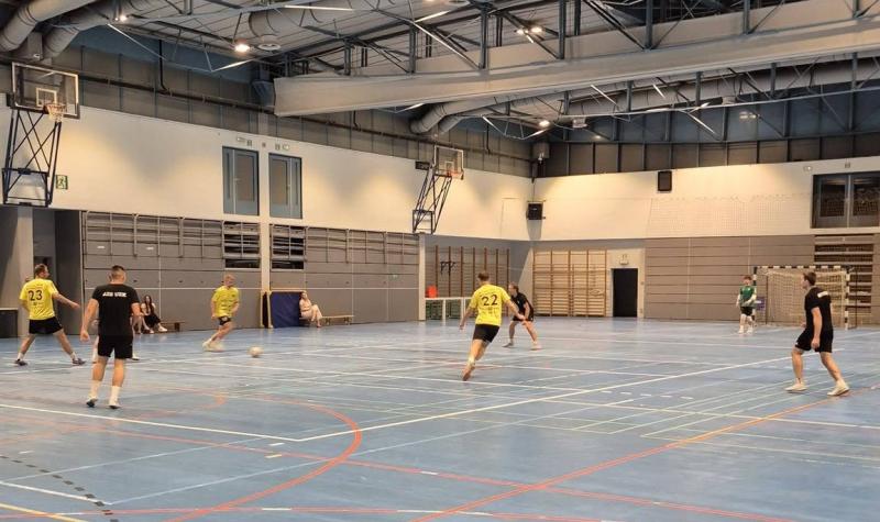 Futsal Team Busko-Zdr�j wygra� pierwszy sparing. Udany pocz�tek przygotowa� do 1. Ligi Futsalu. Foto: 43385_futsal_team_sparing_4.jpg 