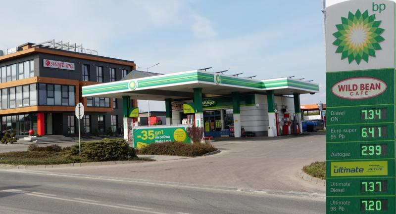 Ceny paliw w Busku-Zdroju. Nowe limity od 19 sierpnia. Tankowa� dzi� czy poczeka�?. Foto: 43387_BP_Magtrans.jpg 