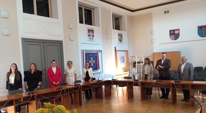 Uroczyste �lubowanie nauczycieli mianowanych w Powiecie Buskim. Foto: 43434_slubowanie_nauczycieli_mianowwanych_010.jpg 