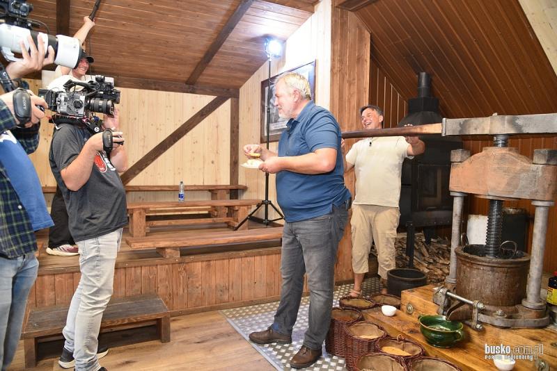 Kamery posz�y w ruch! Ekipa Polsatu odwiedzi�a Olejarni� Zag�oby. Foto: 43463_polsat_w_olejarni_zagloby_018.JPG 