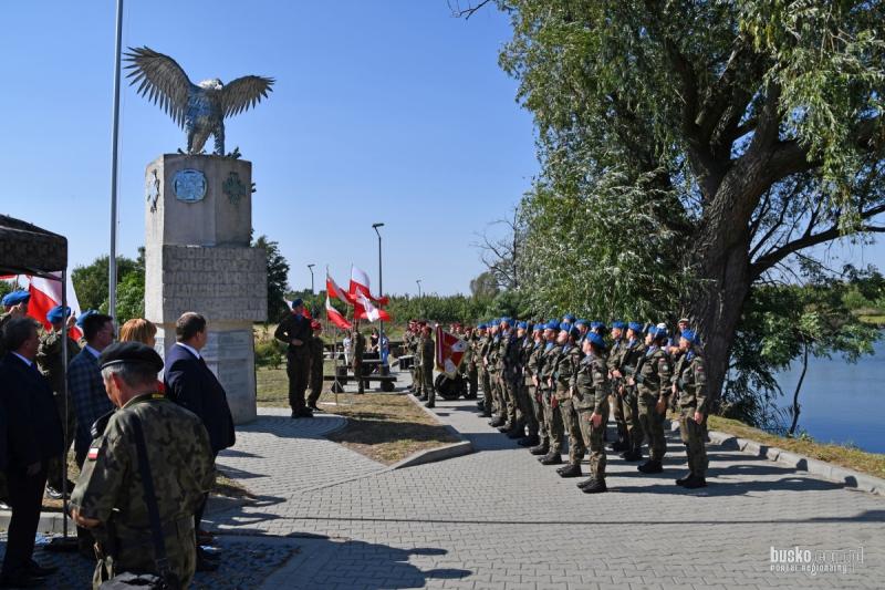 87. rocznica Bitwy pod Bronin�. Foto: 43466_39583_obchody_85_rocznicy_bitwy_pod_bronina_13.jpg 