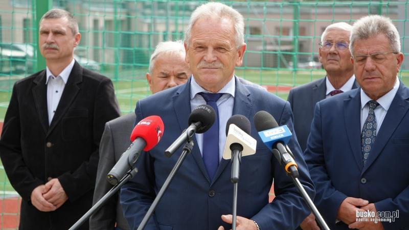 Du�e zmiany przy ZSTI w Busku-Zdroju. Najpierw schron, p�niej nowa hala sportowa (foto/video). Foto: 43470_budowa_schronu_pod_zsti_005.jpg 