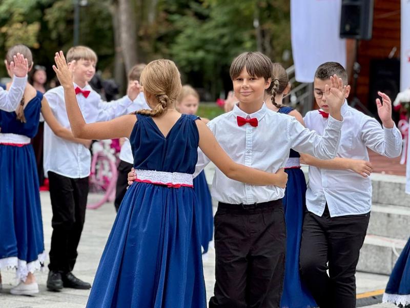 Narodowe Czytanie 2026 w Busku-Zdroju (foto). Foto: 43483_narodowe_czytanie_busko_2026_009.jpg 